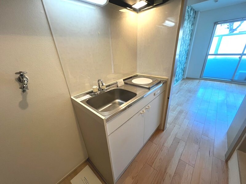 物件内観写真6　(キッチン　1口IHクッキングヒーター付)