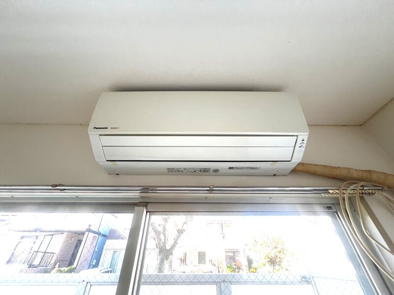 物件内観写真12　(洋室　エアコン設置)