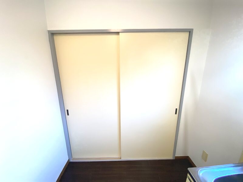 物件内観写真30　(キッチン～洋室　引き戸)