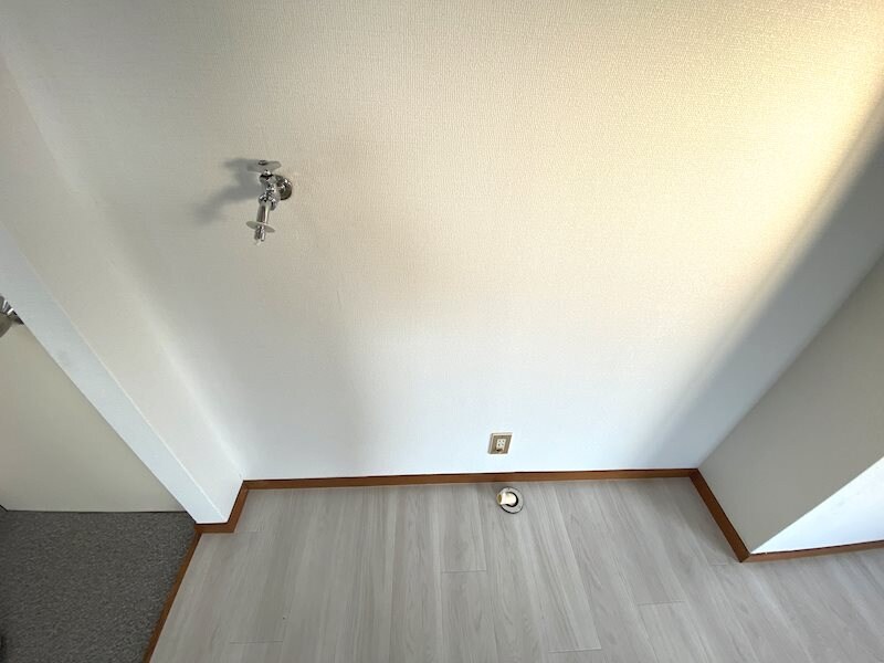 物件内観写真15　(洗濯機置き場)