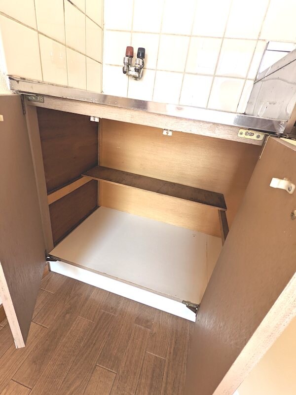 物件内観写真18　(キッチン　流し台　下部収納)