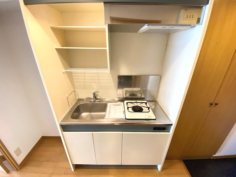 物件内観写真4　(キッチン　1口ガスコンロ付)
