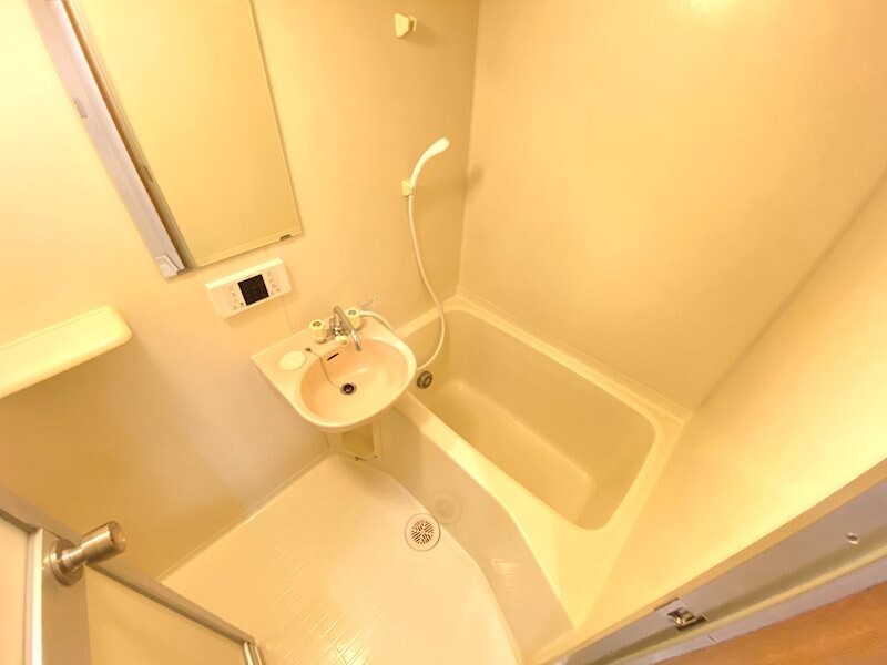 物件内観写真6　(浴室　追焚機能あり)