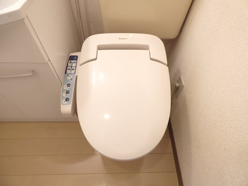 物件内観写真12　(トイレ　※温水洗浄便座は要確認)