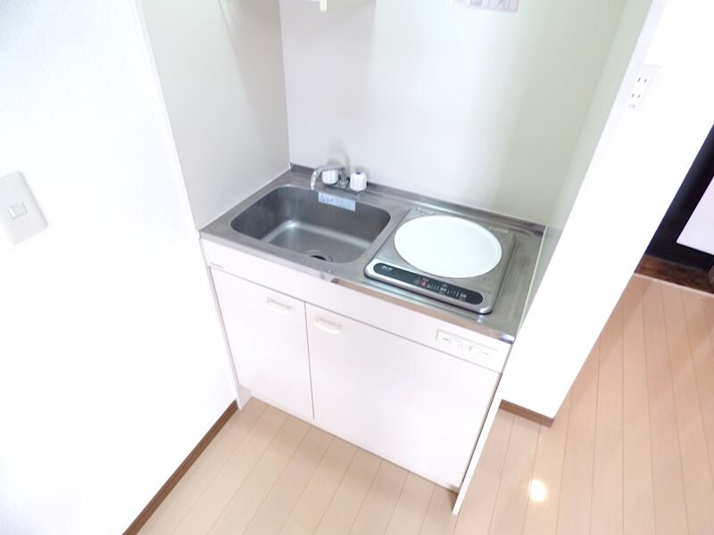 物件内観写真22　(キッチン　1口IHクッキングヒーター付)