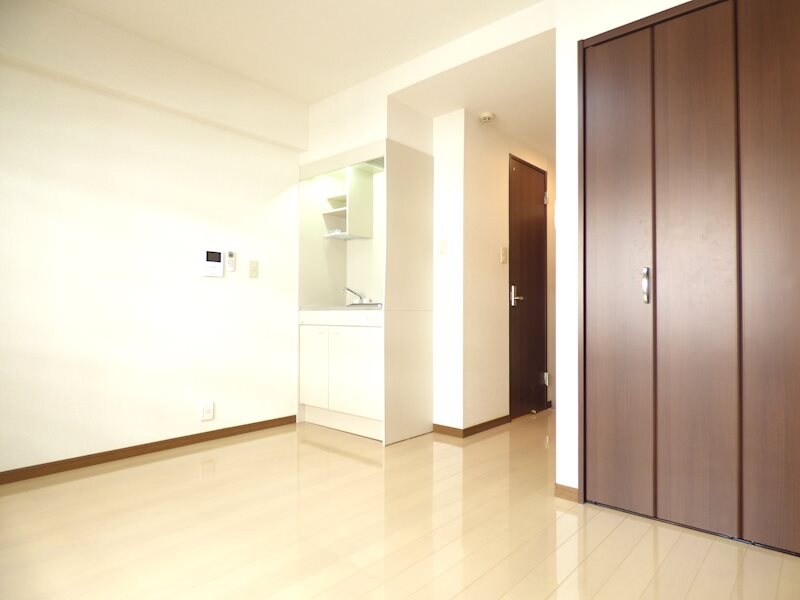 物件内観写真24　(洋室6.7帖)