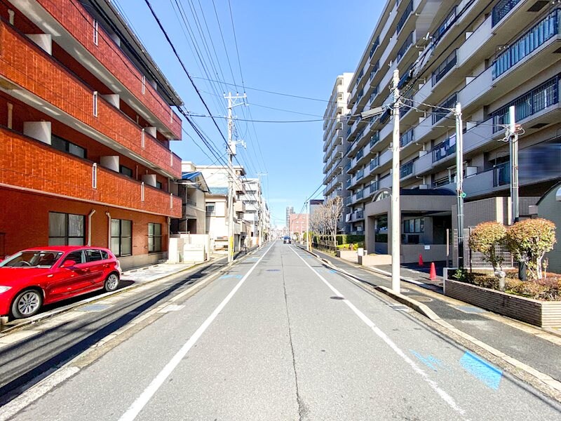 物件内観写真32　(建物前面道路)