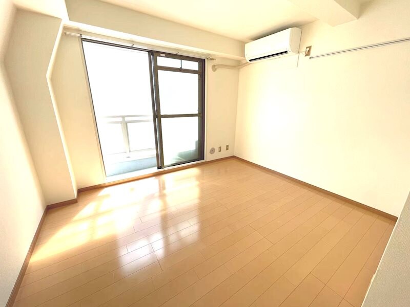 物件内観写真6　(洋室6帖)