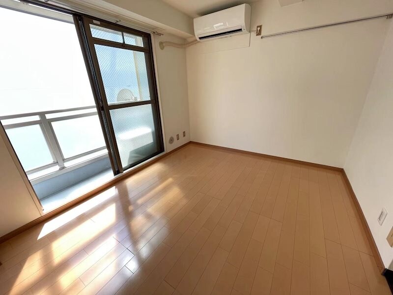 物件内観写真20　(洋室6帖)