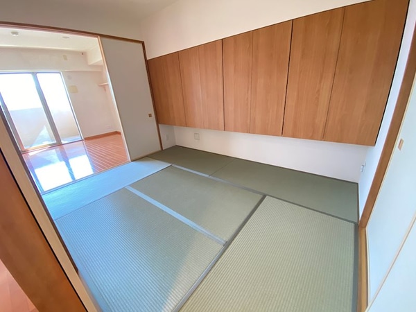 その他部屋・スペース(和室6帖　リビングとの引き戸を開くと開放的な空間に！)