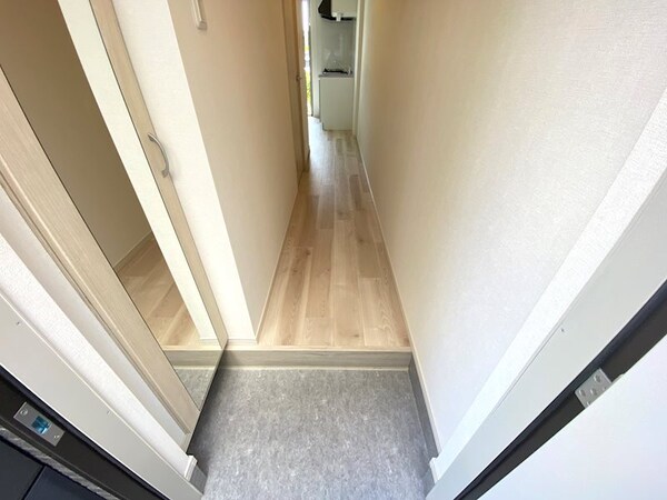 玄関(※他部屋の参考写真です)