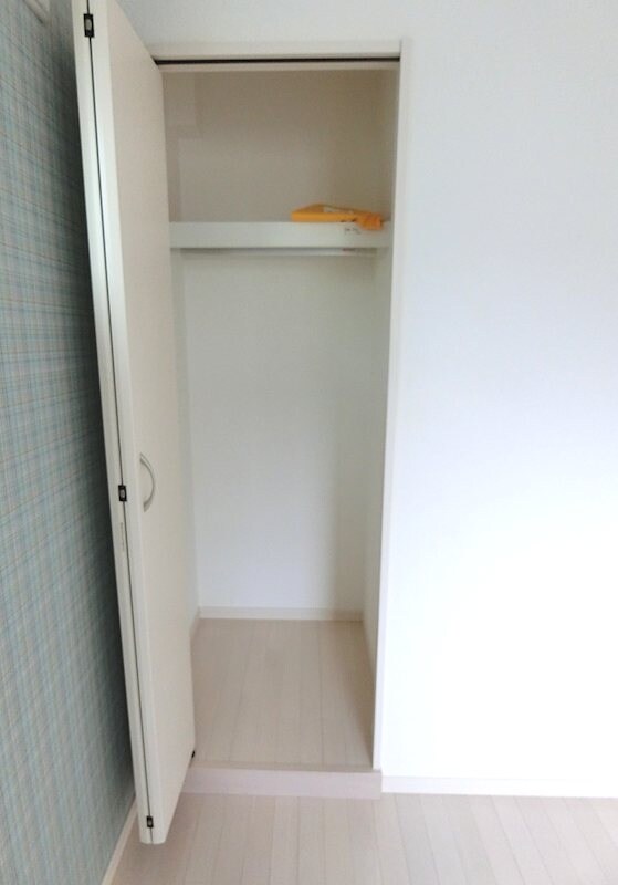 物件内観写真11　(洋室　クローゼット　※他部屋の参考写真です)