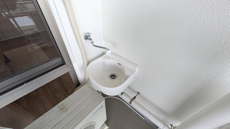 物件内観写真9　(ベランダ　スロップシンクあり)