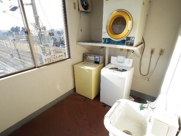 建物設備(洗濯室)