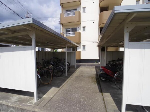 駐輪場