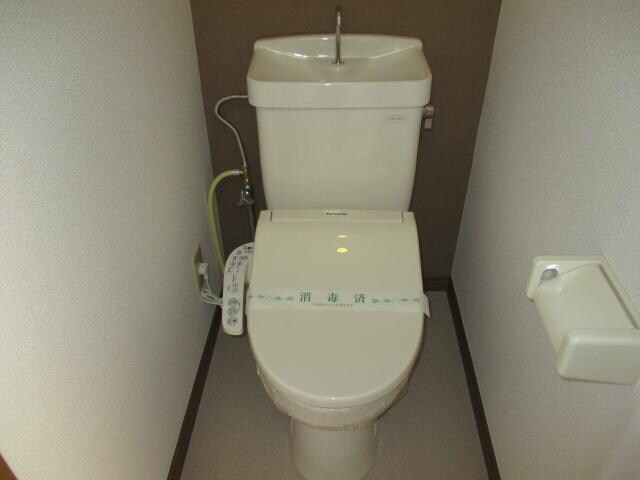 物件内観写真6　(温水洗浄便座)