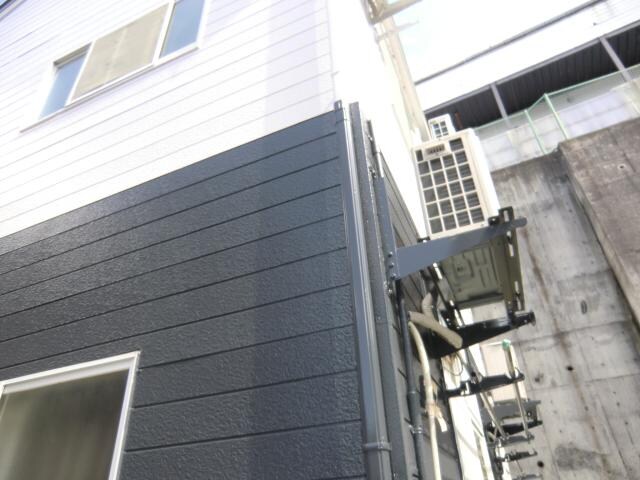 物件外観写真2　(２０１７年５月外観リフォーム済)