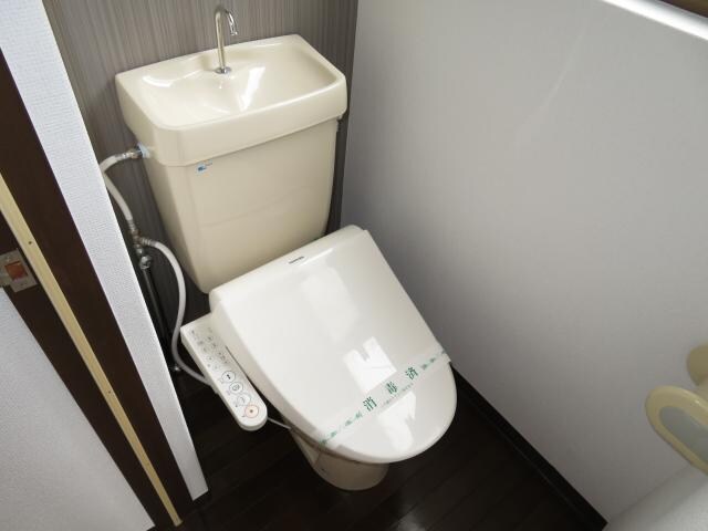 物件内観写真9　(温水洗浄便座付き)