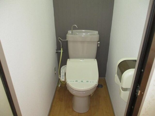 トイレ(温水洗浄便座付き)