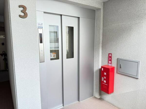 建物設備(エレベーター)