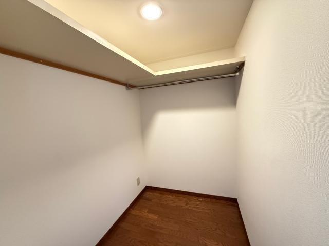 物件内観写真24　(ウォークインクローゼット)