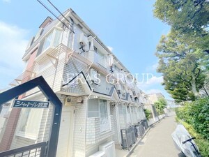 シャトル経堂外観写真