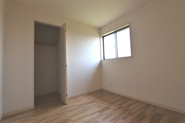 物件内観写真4　(写真は間取りと反転)