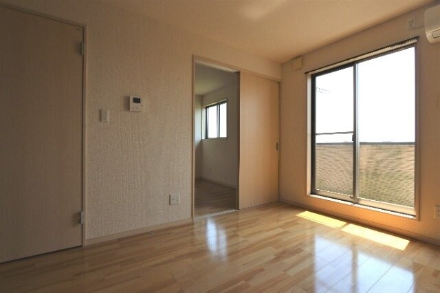 物件内観写真7　(写真は間取りと反転)