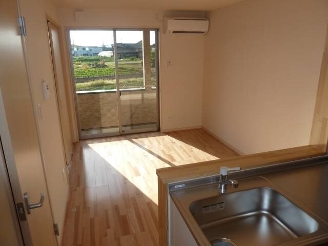 物件内観写真8　(写真は間取りと反転)