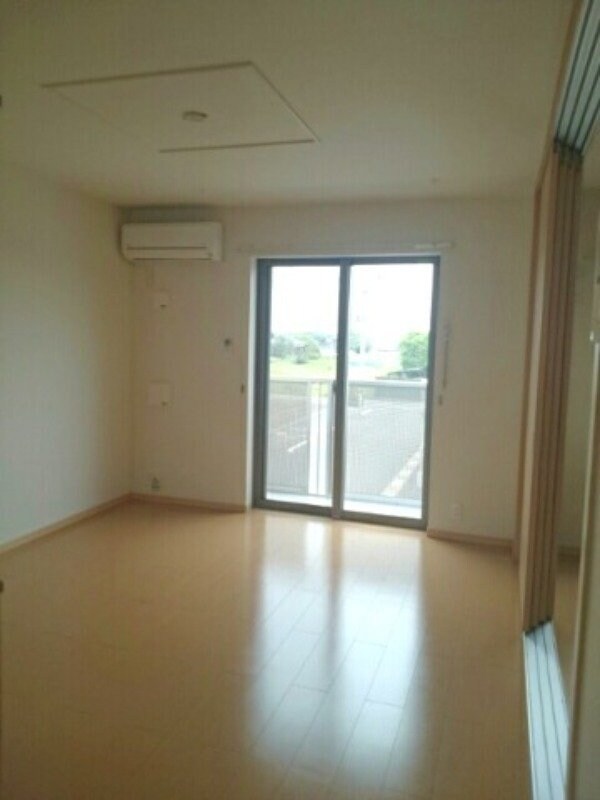 物件内観写真3　(写真は同タイプのお部屋です)