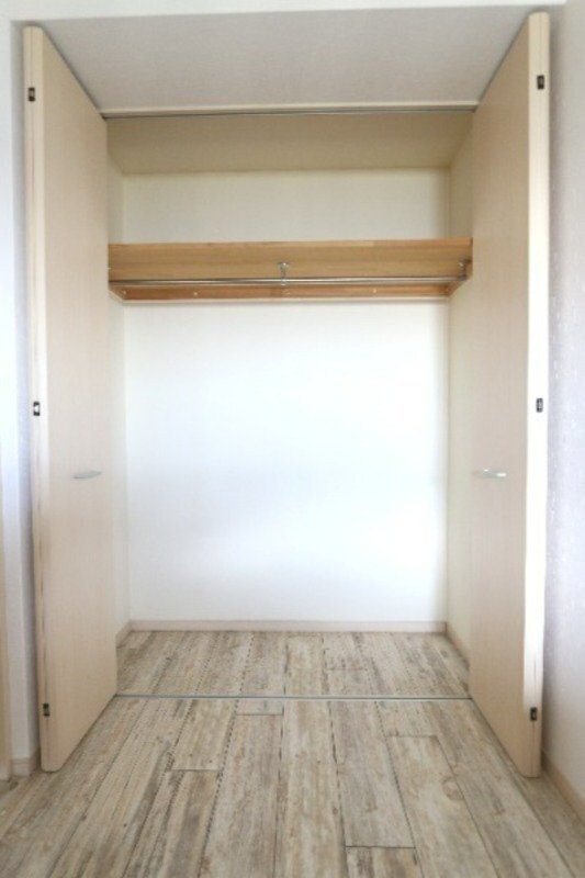 物件内観写真5　(収納中身)