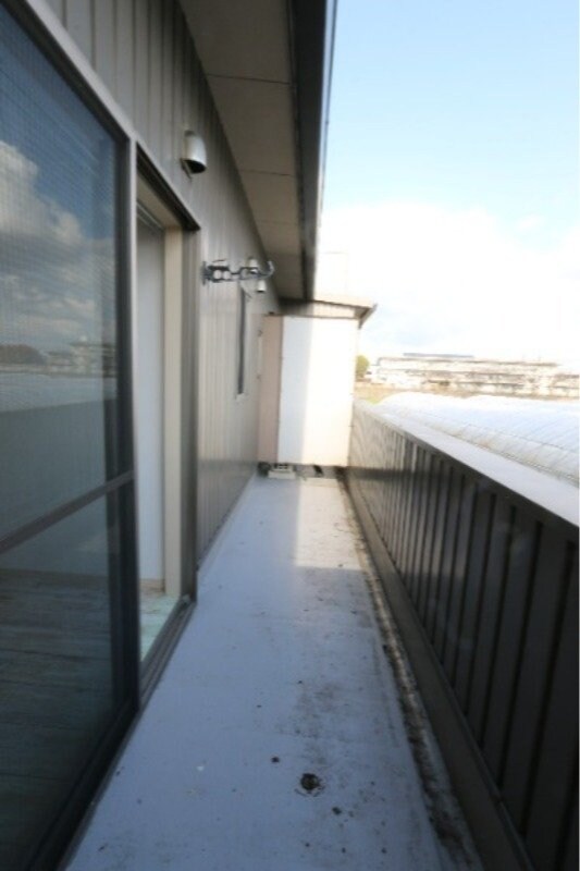 物件内観写真16　(広々バルコニー)