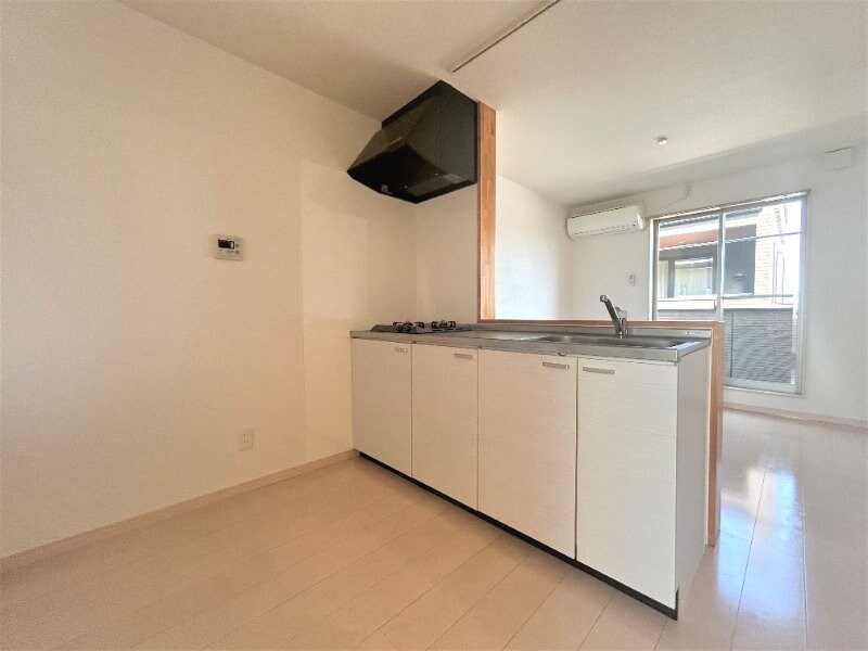 物件内観写真8　(写真は間取りと反転)