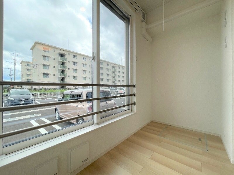 物件内観写真16　(サンルーム)