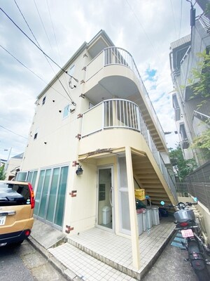 シエナ都立大学外観写真