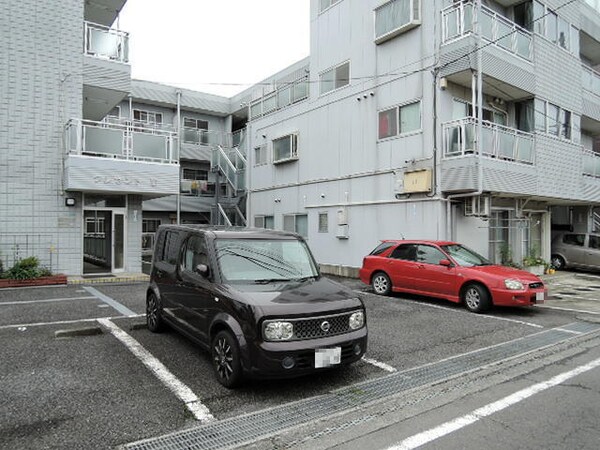 駐車場(駐車場要空き確認)