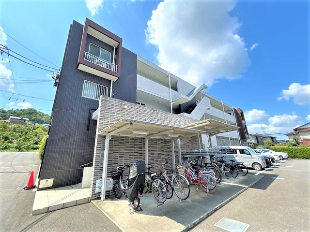 エスカーザ鶴川　Ａ