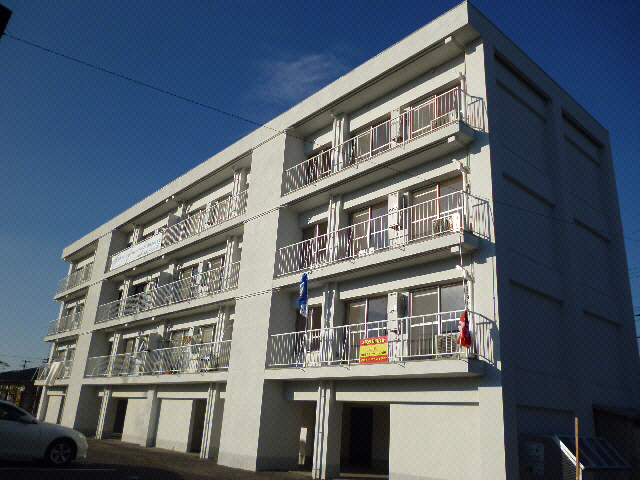 ＰＡＲＫ　ＨＯＵＳＥ玉津