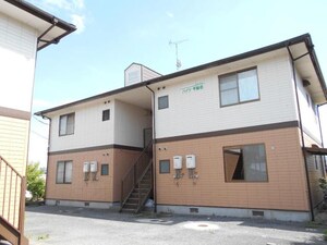 ハイツ千財外観写真
