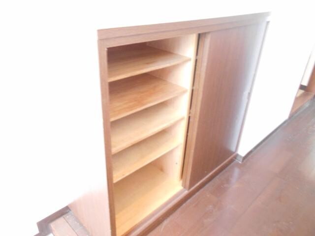 物件内観写真20　(下駄箱)