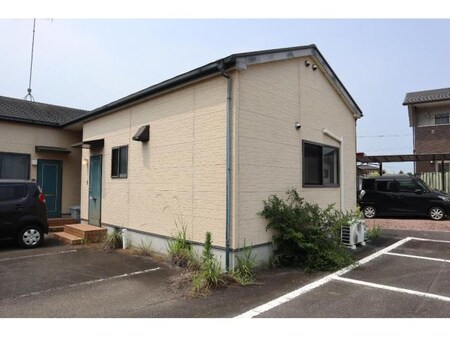 吉松アパートⅡ外観写真