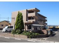 日豊本線 中津駅 3階建 築24年の外観写真