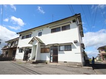 日豊本線 中津駅 2階建 築32年の外観写真