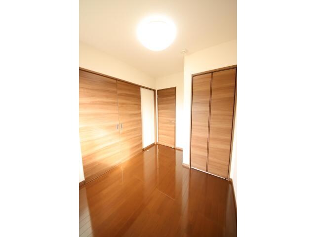 物件内観写真6　(2Fの居室（その3）)