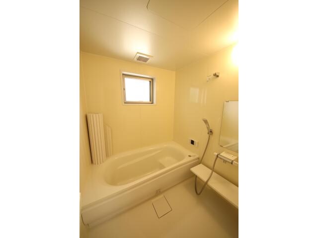 物件内観写真16　(窓があります♪)