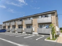 日豊本線 中津駅 2階建 築8年の外観写真