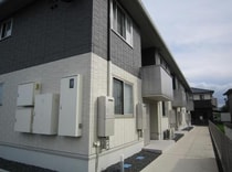 日豊本線 中津駅 2階建 築8年の外観写真