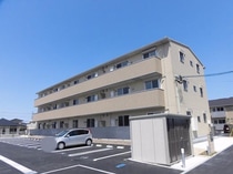 日豊本線 中津駅 3階建 築8年の外観写真