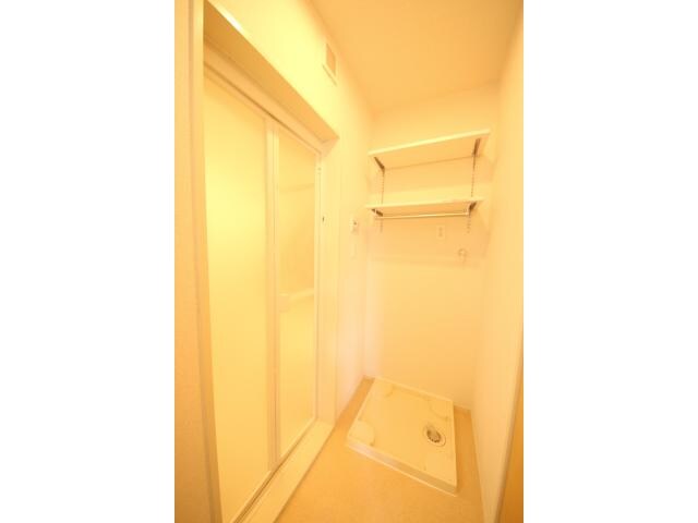 物件内観写真9　(洗濯機置場)