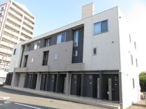 日豊本線 中津駅 3階建 築12年の外観写真